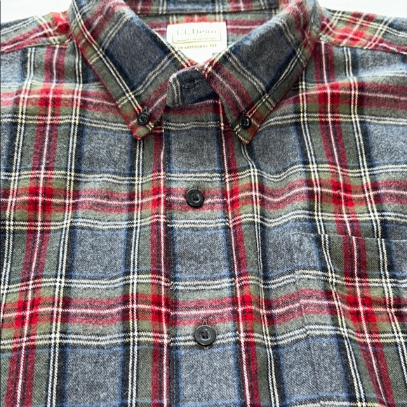 L.L. Bean Men's Casual Plaid Shirt - Red and Black - Picture 9 of 11